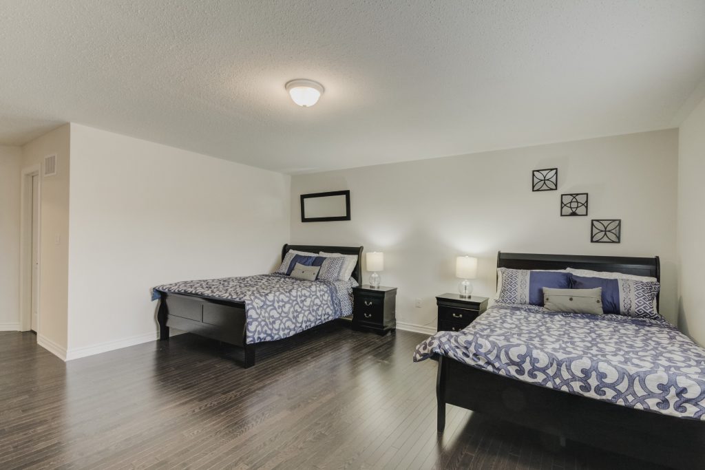 غرفة النوم الرئيسية