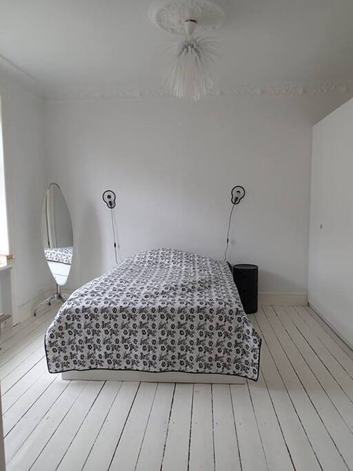 Master bed room