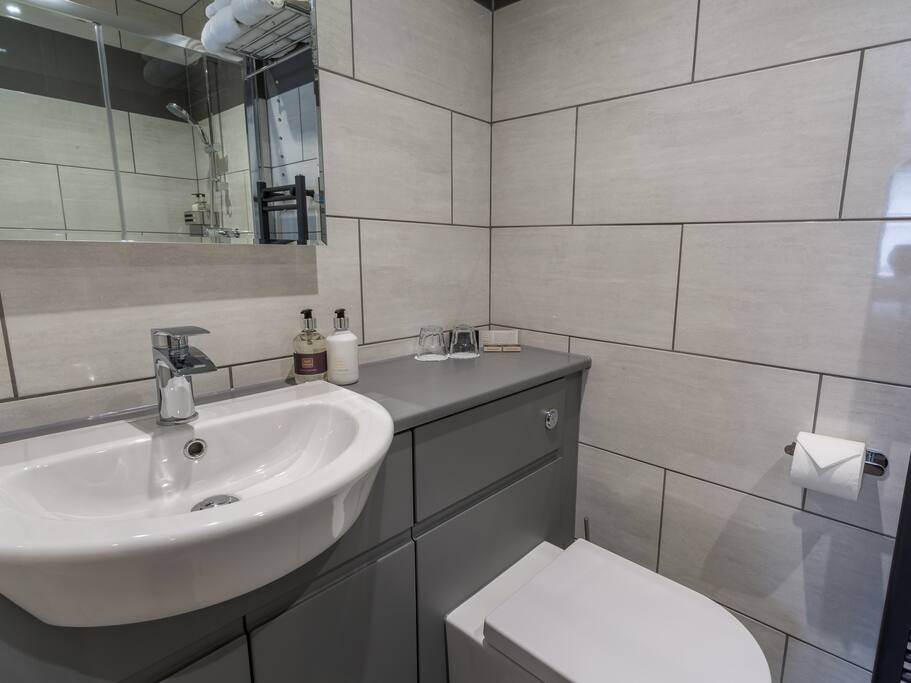 Lanercost Bathroom