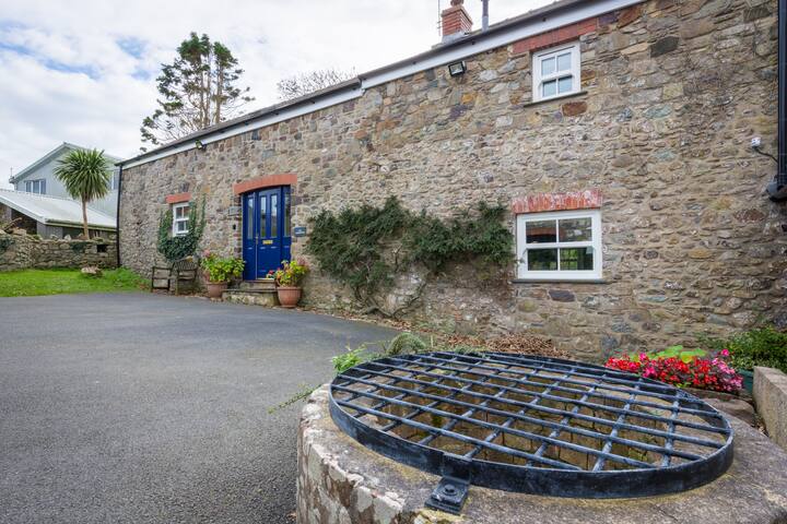 The Longhouse St Davids Cottages For Rent In Saint Davids