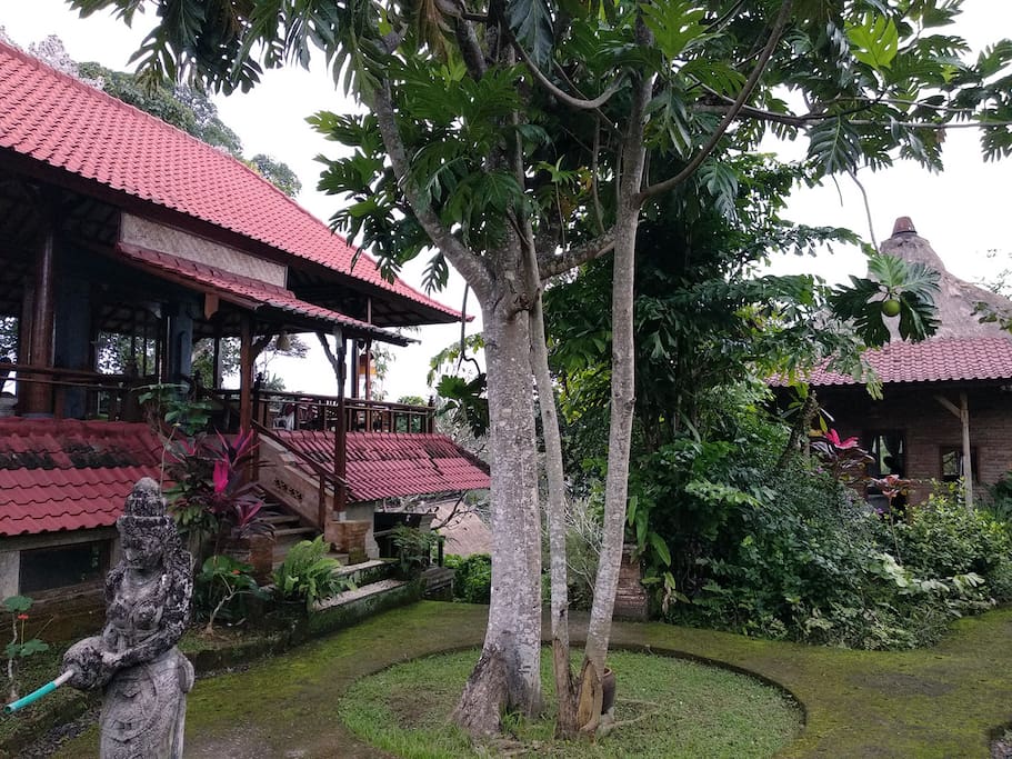 Bale Gajah - Reception