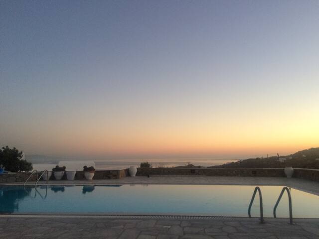 Villa Super Paradise , Mykonos gallery image 3