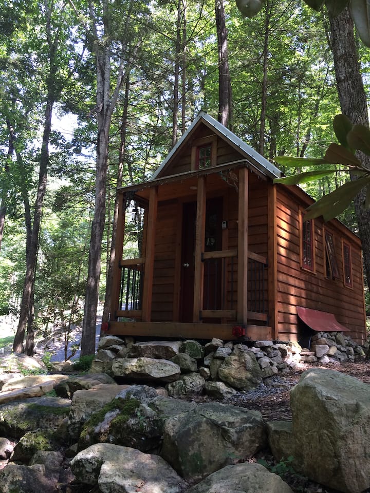 Tiny Owl Tiny houses for Rent in Newport, Tennessee, United States Airbnb