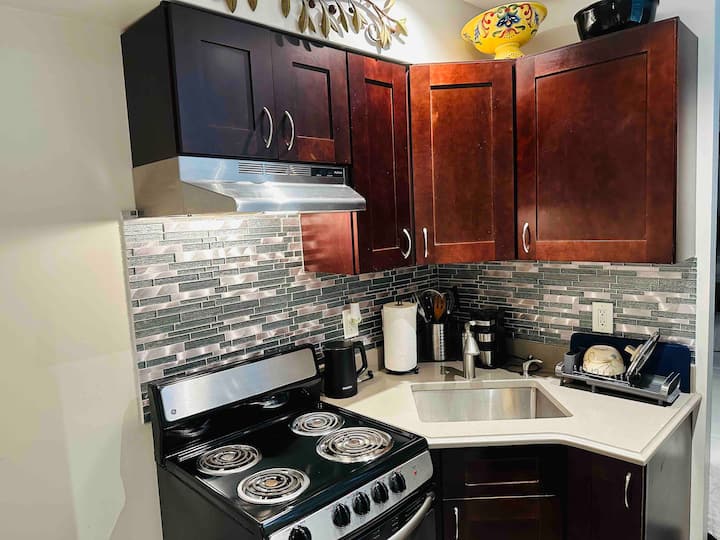 1 FullyEquipped Studio Apartment in The Bronx Apartments for Rent in