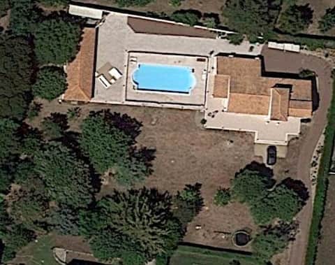 Villa Lorisa – La Rochelle, Beaches & Jacuzzi 20 people