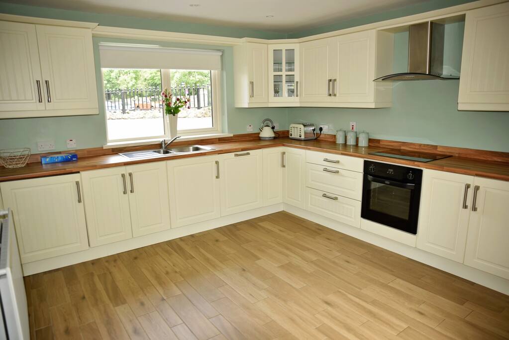 Kitchen with all mod cons