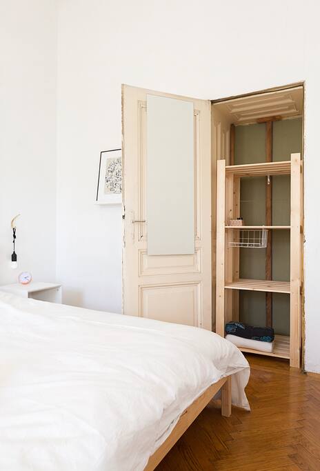 simple wardrobe