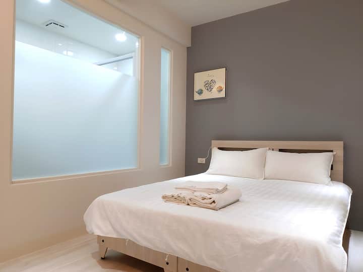 Habitación doble de 3 dormitorios, cama estándar.