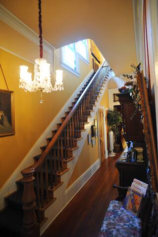 HH Whitney House Bed & Breakfast on the Esplanade gallery image 5
