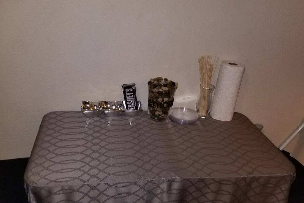 Your own, personal tabletop Smores station.