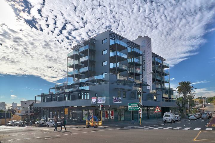 16 on Sloane gallery image 5