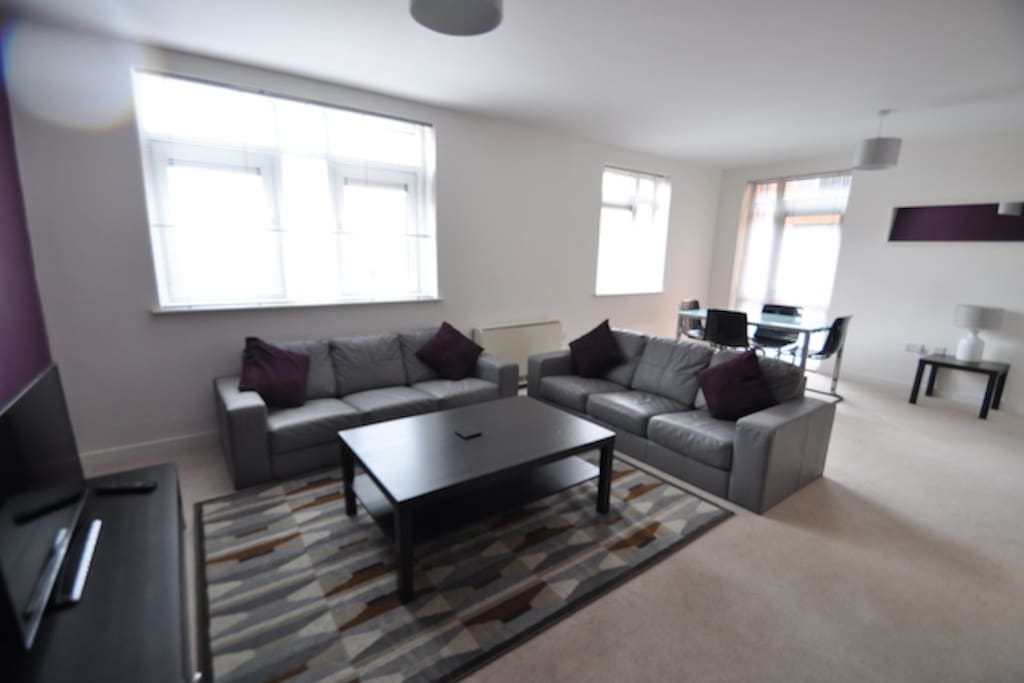 Lounge/dining area