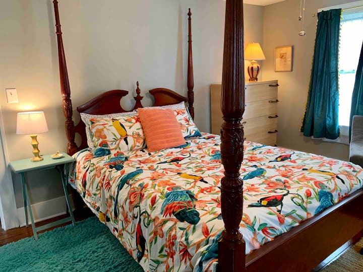 Master bedroom with four poster bed