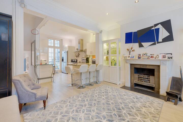 Chelsea 5/6 bedroom Family townhouse gallery image 5