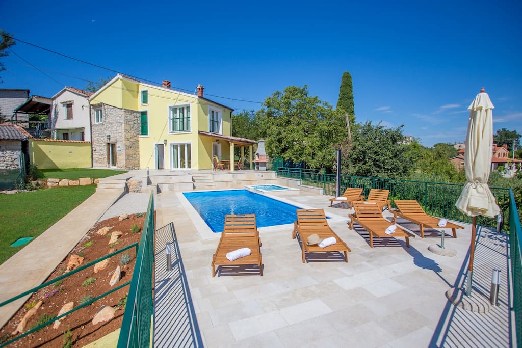 Property Villa Ana
