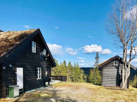 Great family cabin with jacuzzi and sauna.