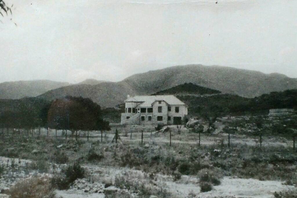 La casa cuando aún estaba en construcción