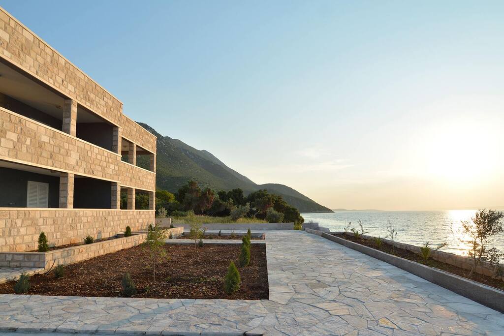 Dubas Apartments