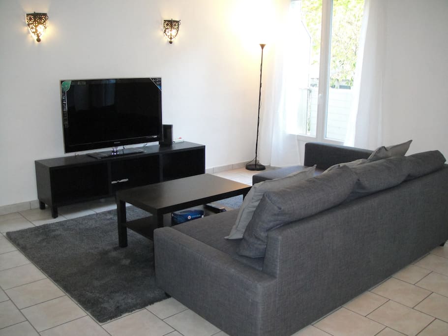 TV écran plat, Internet Fibre, Canapé convertible