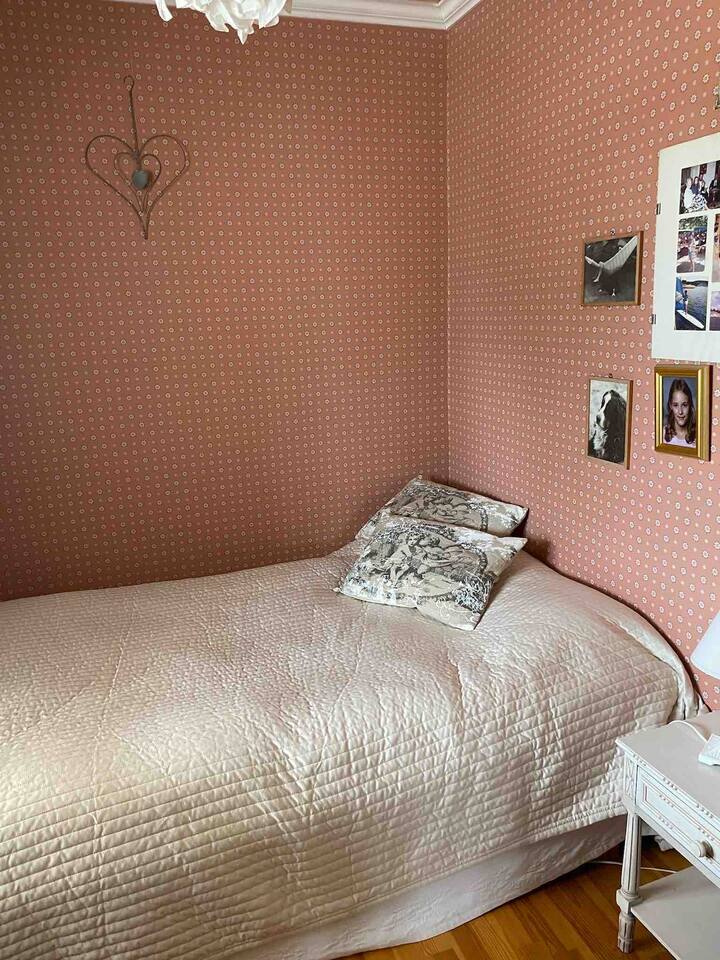 Dormitorio 3. La cama es de 140 x 200. 