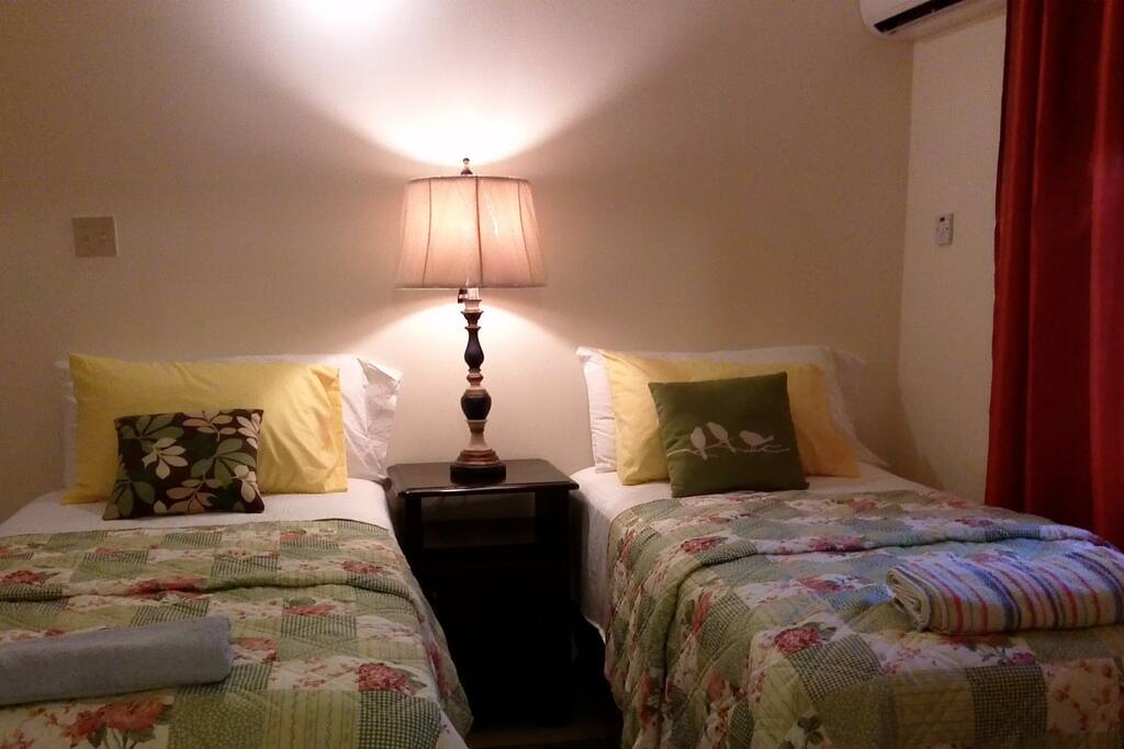 Bedroom with Twin Beds