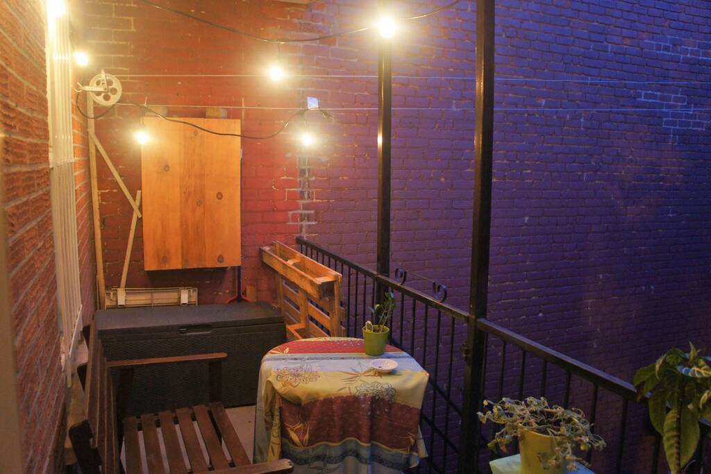 la soirée sur le balcon