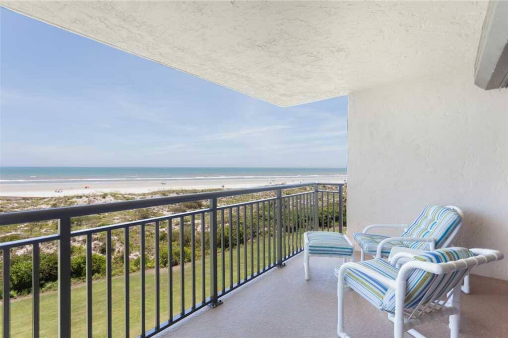 It's Selfie Time! - The view from your balcony makes a perfect background for selfies. Your friends back home will be so jealous!