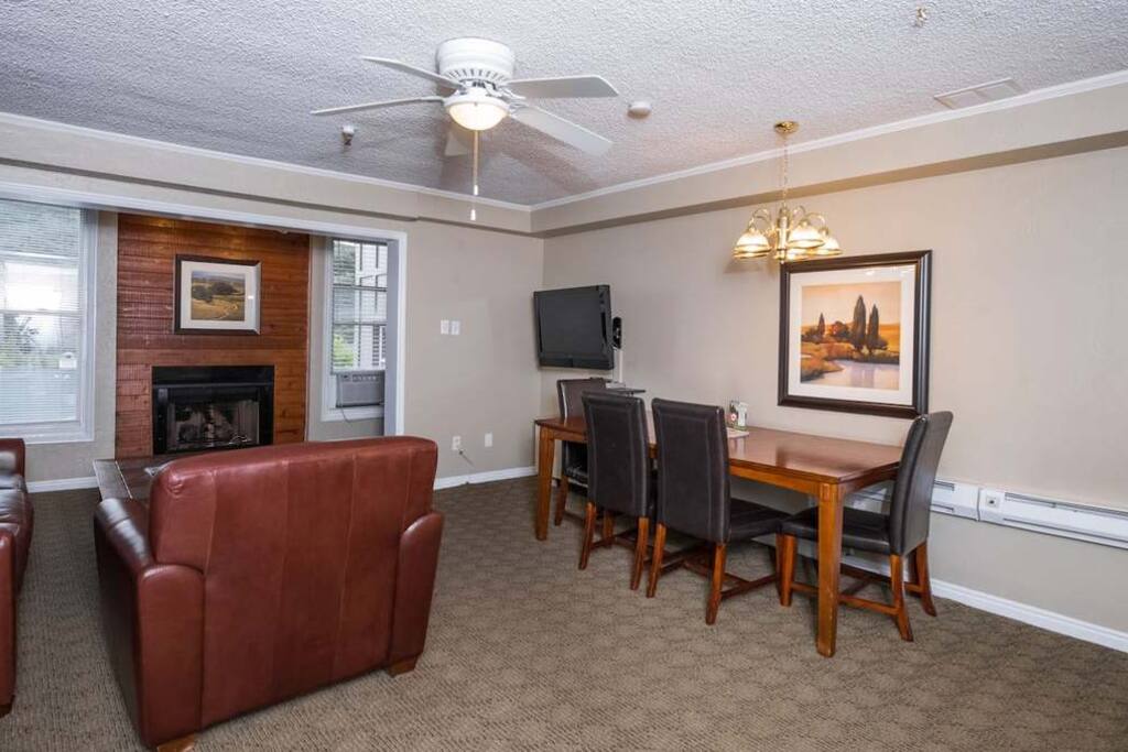 Fireplace and flat screen TV in the living room.