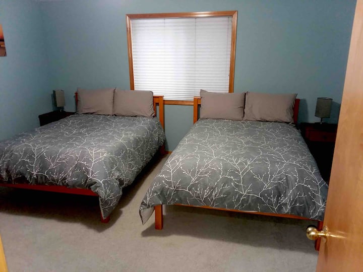 Bedroom with x2 double beds.  The "International" room.