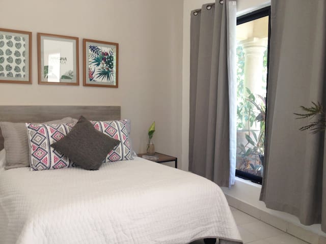 Cozy Private Studio/Apartment at Cabo Downtown.