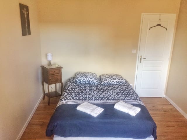 Etage privatif située -10min de langon 2 places