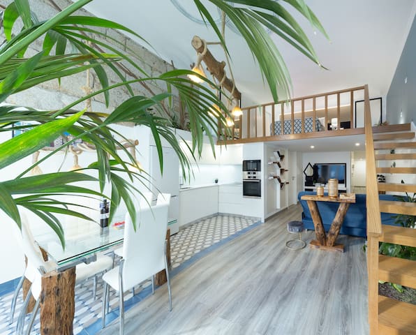 Deluxe Spacious Flats w/Mezzanine by HostWise