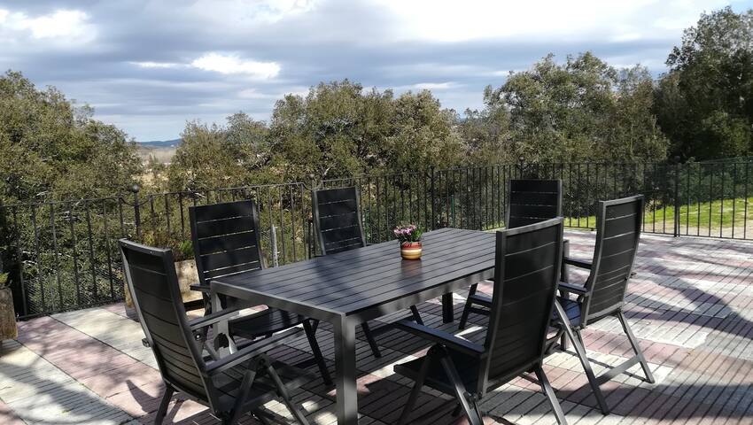 Masia amb piscina, per a 20 persones gallery image 3