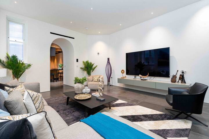 Park Lane,Mayfair. New Ultra Modern Spacious House gallery image 3