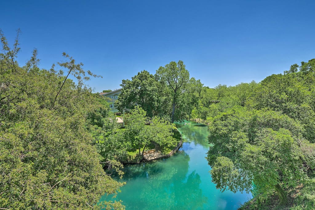 This home is located right on the Comal River!