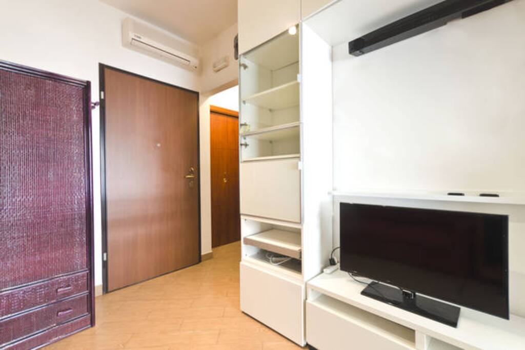 casa blu: ingresso soggiorno