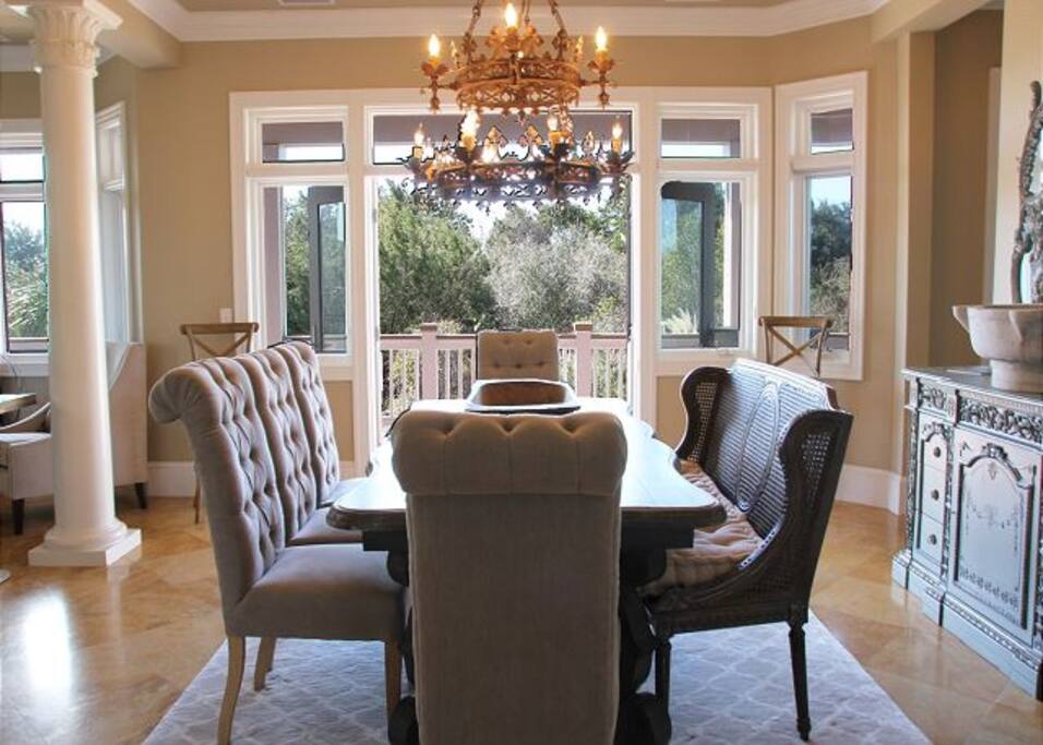 Dining that sits 8
