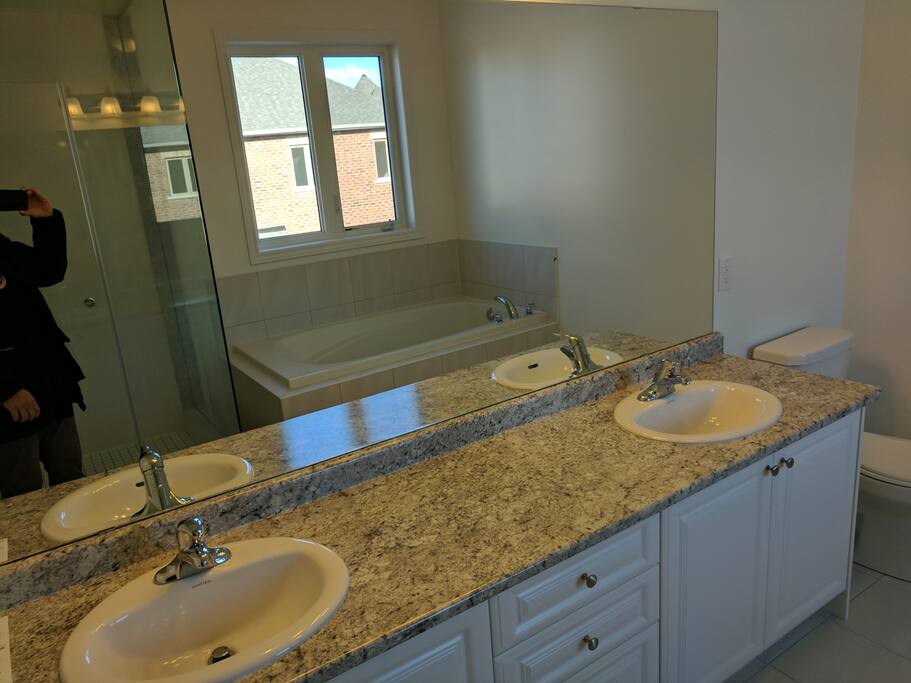 Master Ensuite with Frameless Shower