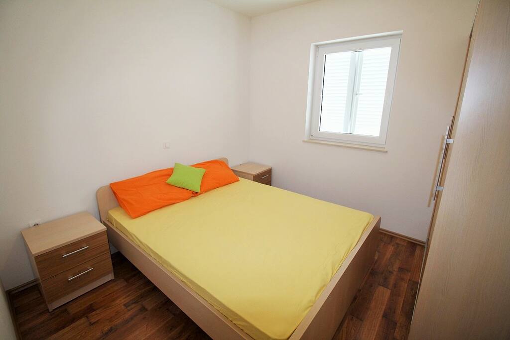 Bedroom, double bed