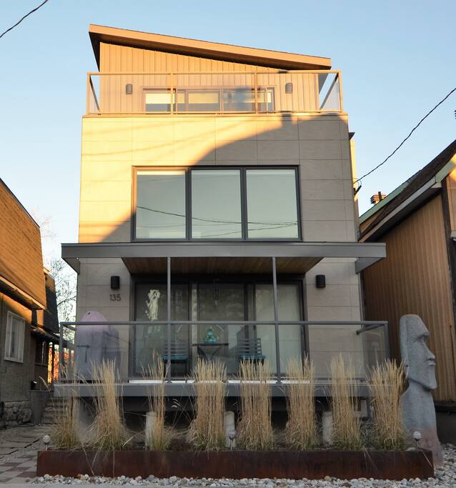 Front of house facing street
