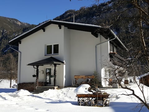 Guest room - Clean and comfortable