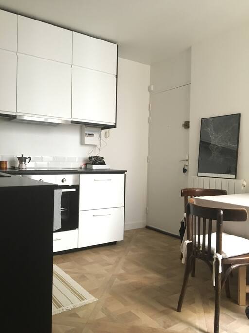Vue de la cuisine depuis le séjour