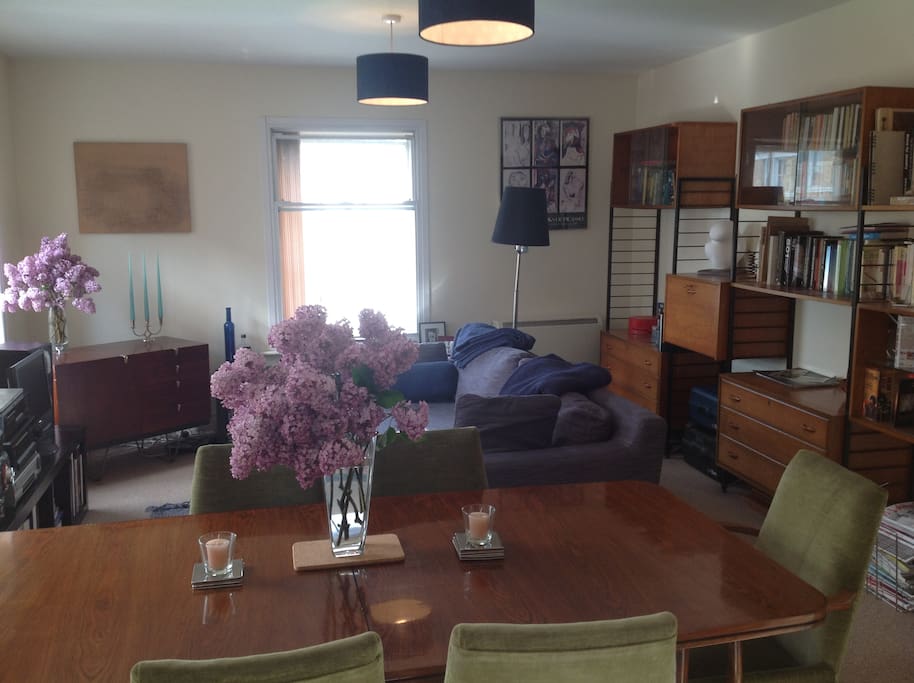The Vintage rosewood table requires heat resistant coasters & place mats at all times.