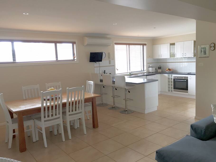 Open planned kitchen/dining