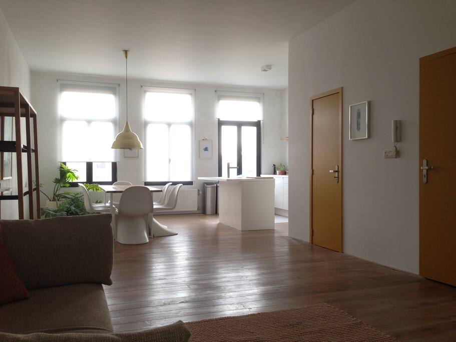 Dining area, with an open kitchen.