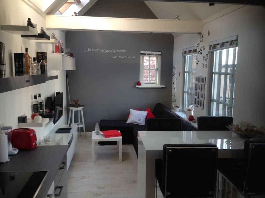 Living room. (1st floor)