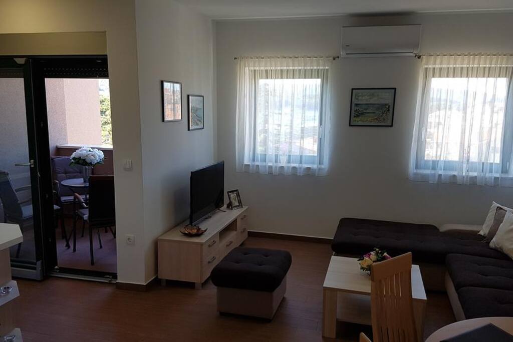 DNEVNI BORAVAK I BLAGOVAONICA