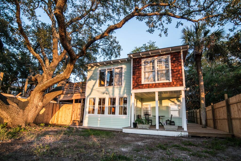 Top 100 Airbnb Rentals 2017 in Folly Beach, South Carolina