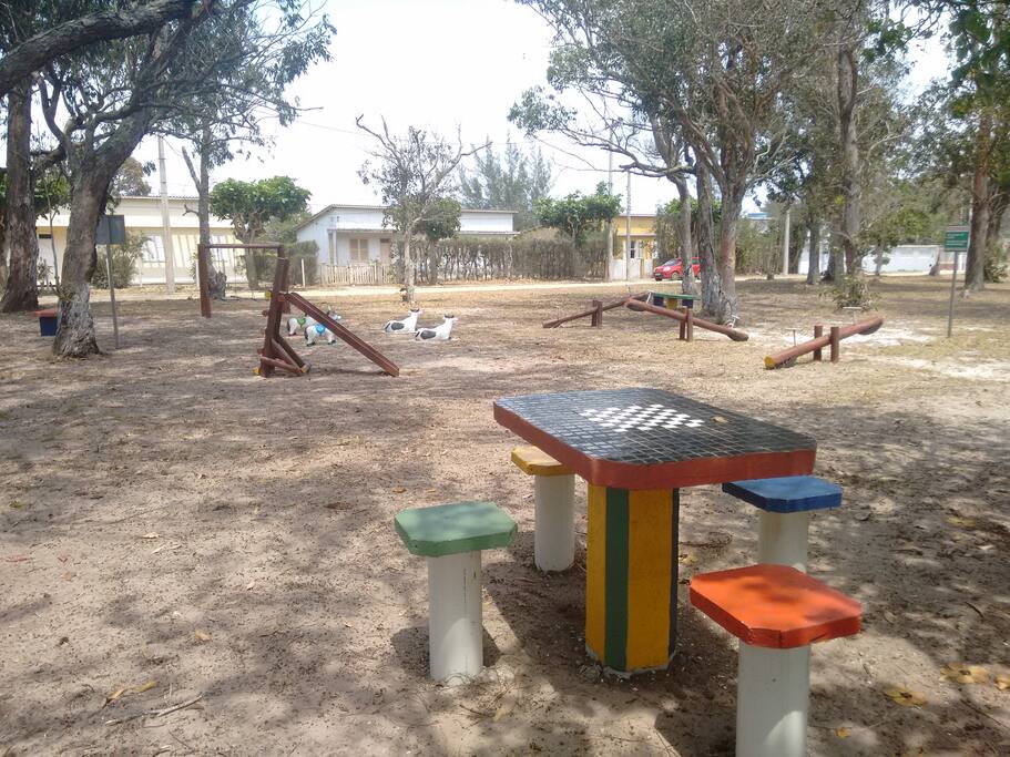 Espaço para crianças próximo à casa