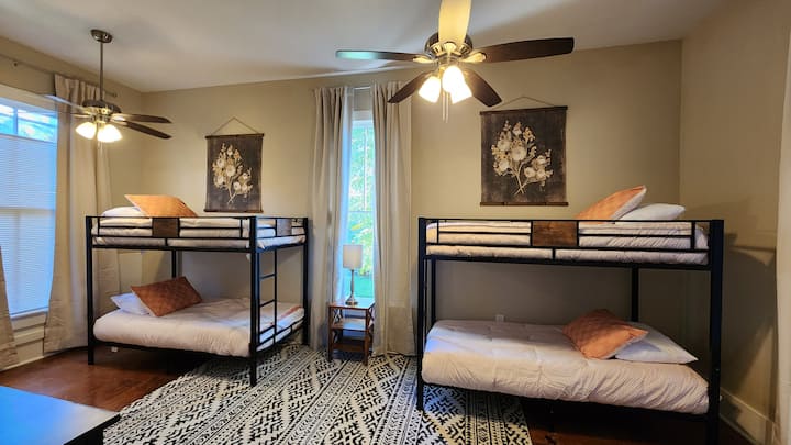 双层客房配有两套床。 